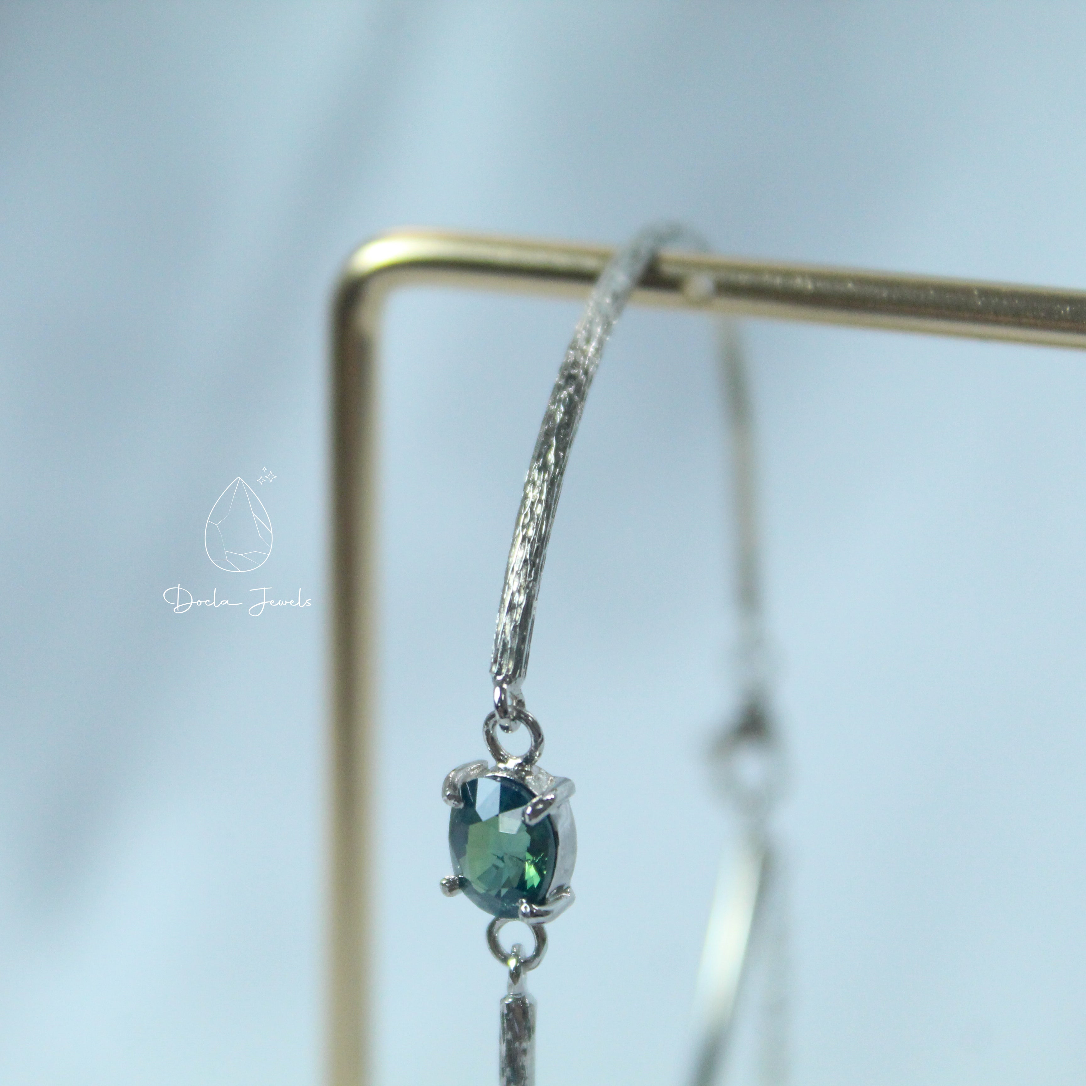 Minimalism green sapphire bracelet