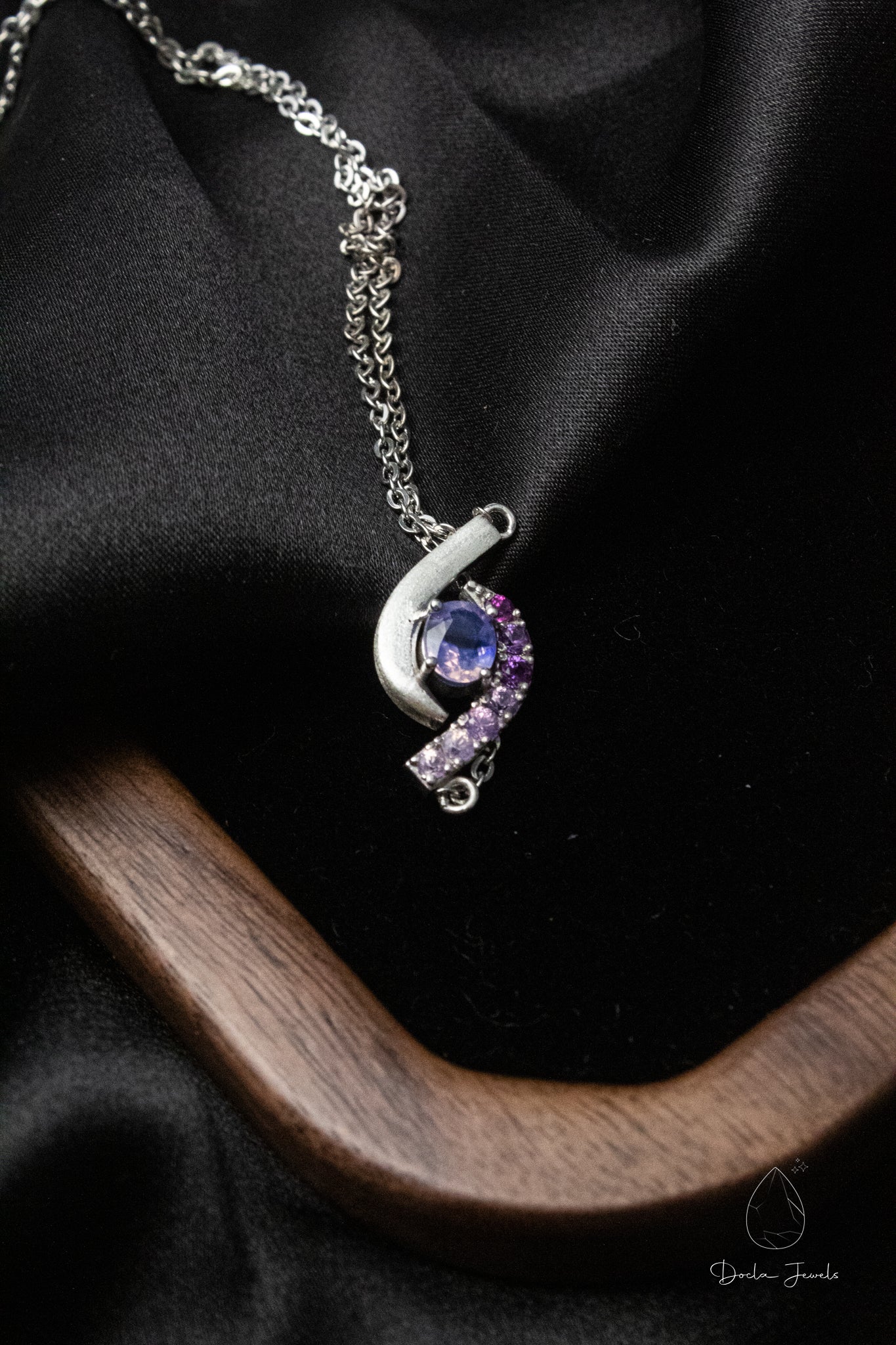 Eye-Inspired Necklace