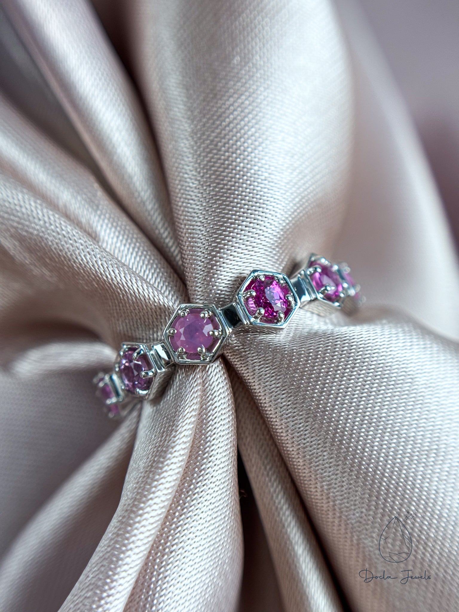 Bee-Hive Tennis Ring