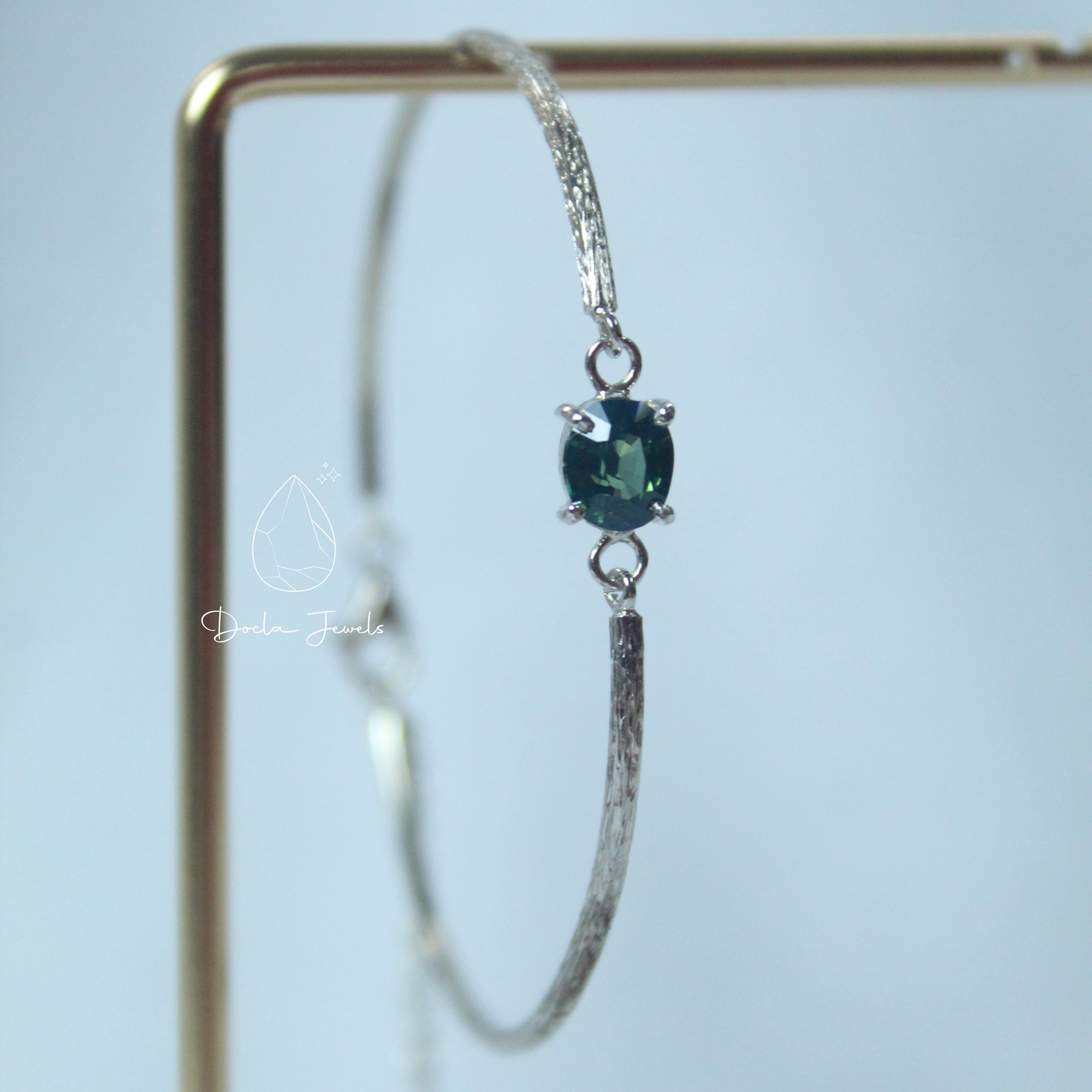 Minimalism green sapphire bracelet
